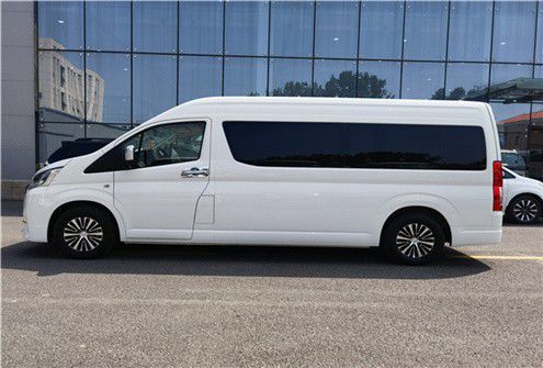 丰田海狮白色外观9座商务车价格