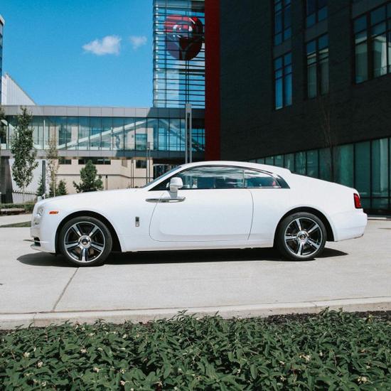 劳斯莱斯魅影双门轿跑豪华外观有气质