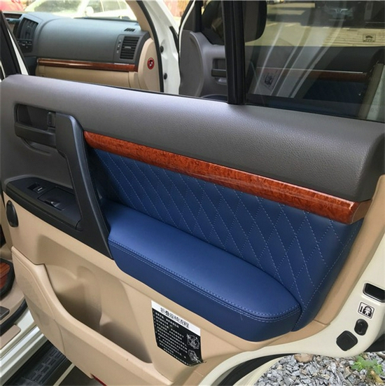 　　丰田兰德酷路泽改装航空座椅效果图