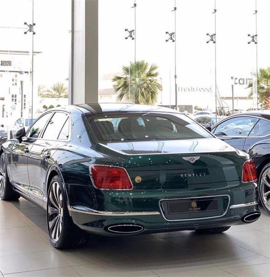 2020款宾利飞驰现车及配置解析中秋特惠