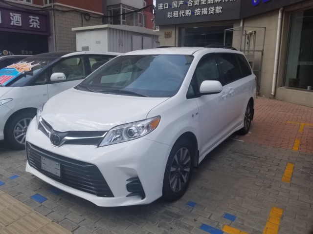 2019款丰田塞纳四驱顶配商务车超豪华m