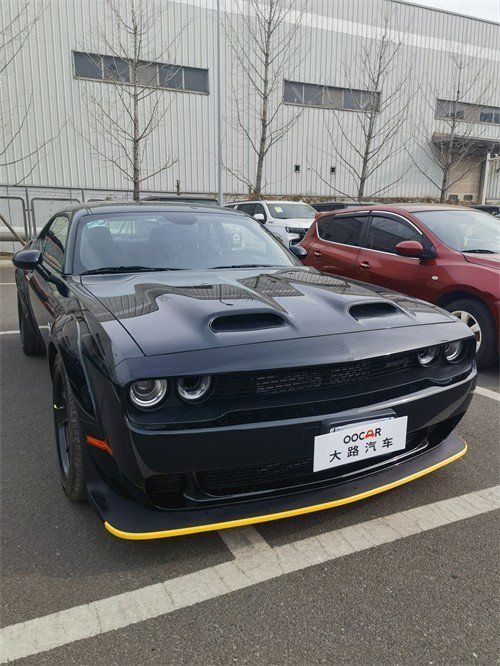 道奇挑战者地狱猫宽体红眼6.2t性能跑车-新浪汽车