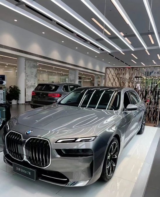 新款宝马735价格及图片