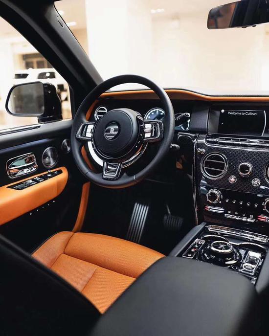 劳斯莱斯库里南奢华品质性能强悍爱了吗