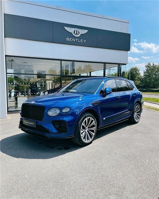 2021款宾利添越v8美规配置科技更丰富