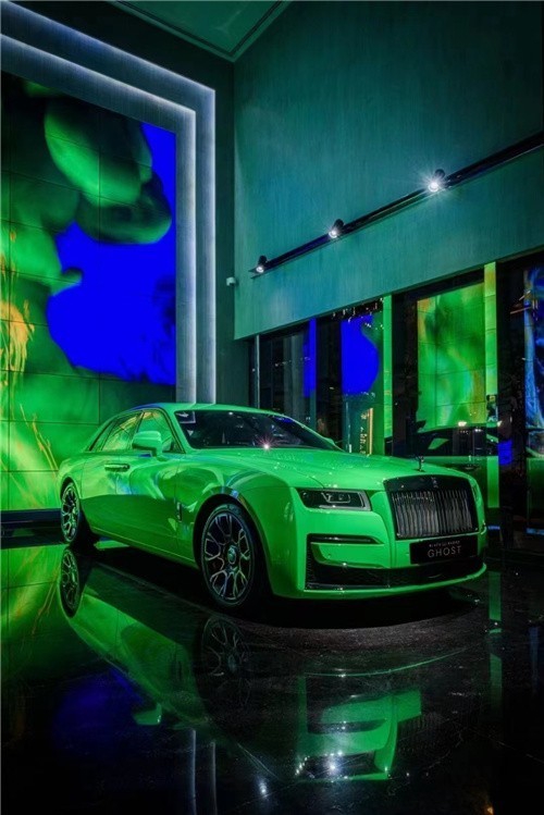 劳斯莱斯古思特bb版个性绿色耀眼来袭