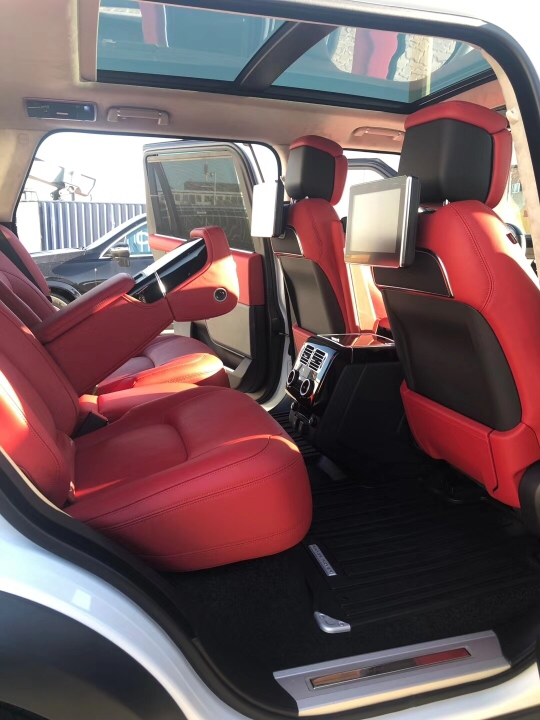 国六首批接受预定20款路虎揽胜创世加长