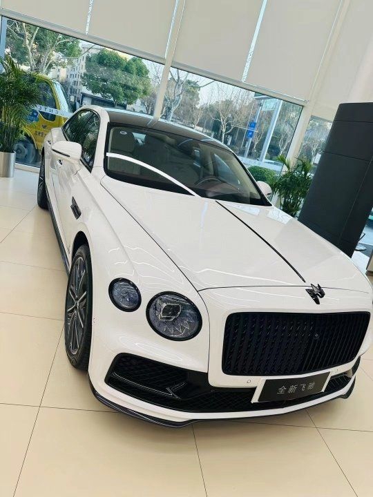 2022款中规宾利飞驰 300万含税价格可议-新浪汽车