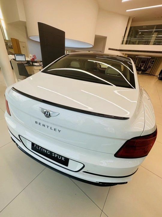 2022款中规宾利飞驰 300万含税价格可议-新浪汽车