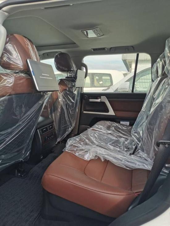 20款酷路泽5700顶配港内现车优惠热销中