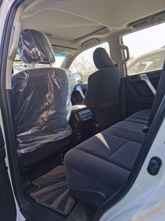 2020款丰田霸道3000两气外挂优惠3万购