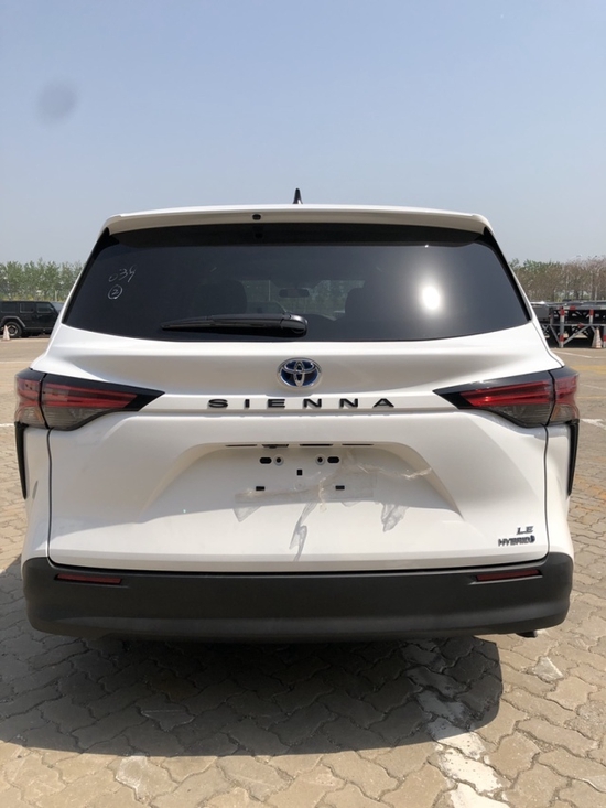 2021款丰田塞纳25l现车随时提398万起