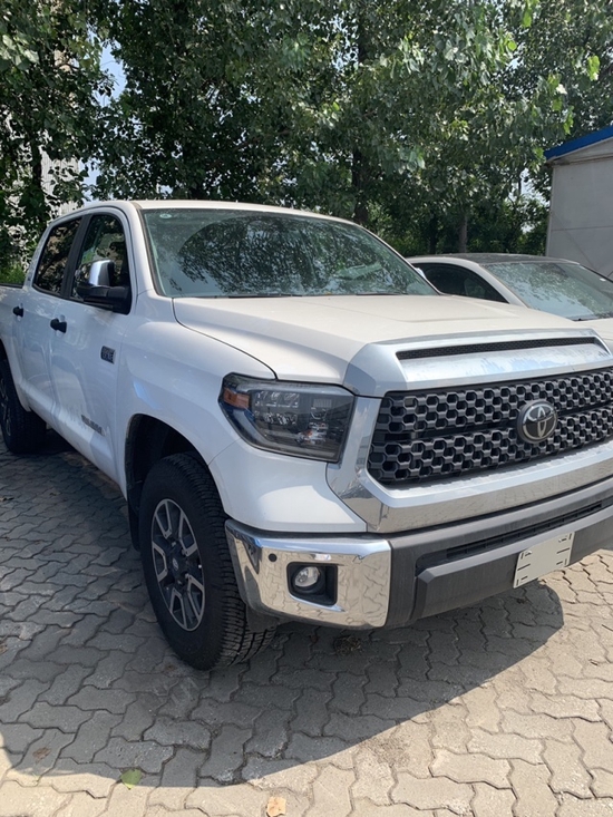 20款丰田坦途57v8大皮卡配置价格详解