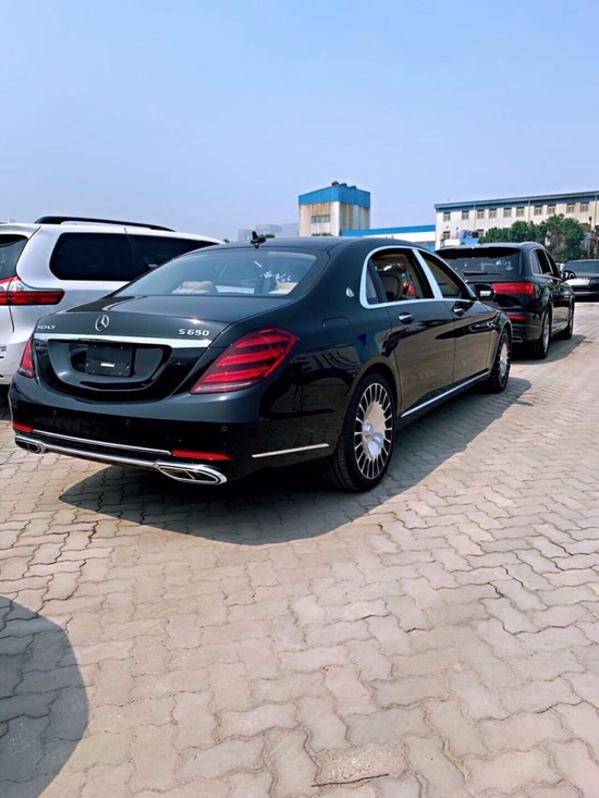 奔驰迈巴赫s560现车全国落户300万起售