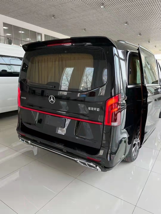 福建奔驰威霆七座商务车现车特价优惠