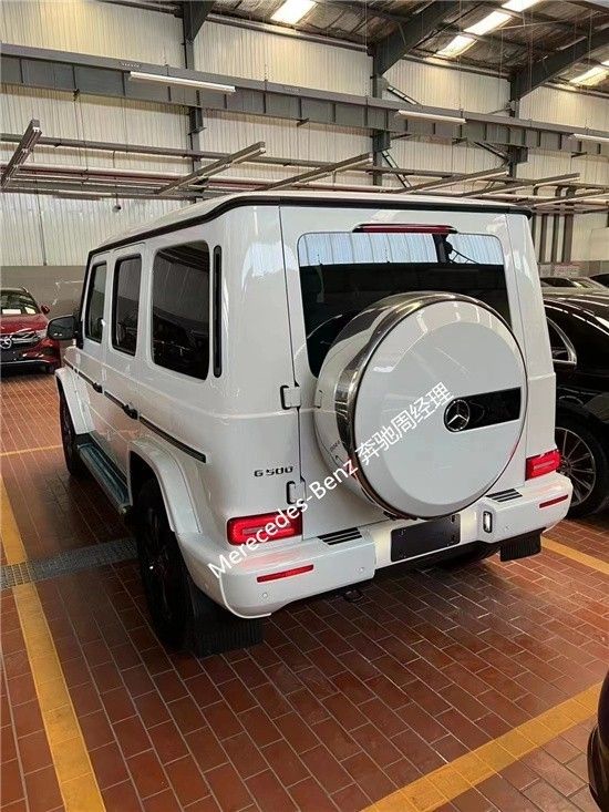 奔驰g500白色现车加暗夜套件价格