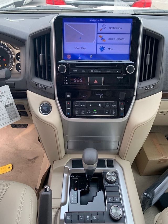 2022款酷路泽4000国六排放现车到港出售