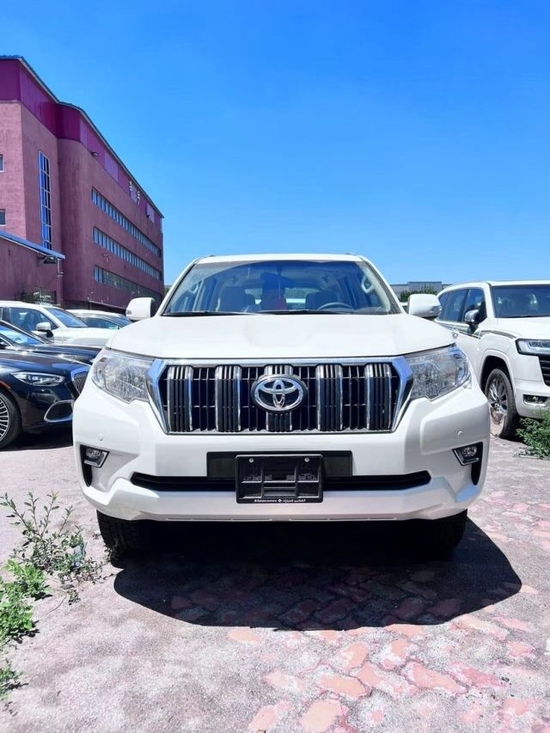 2022款丰田霸道4000全港大优惠60万起