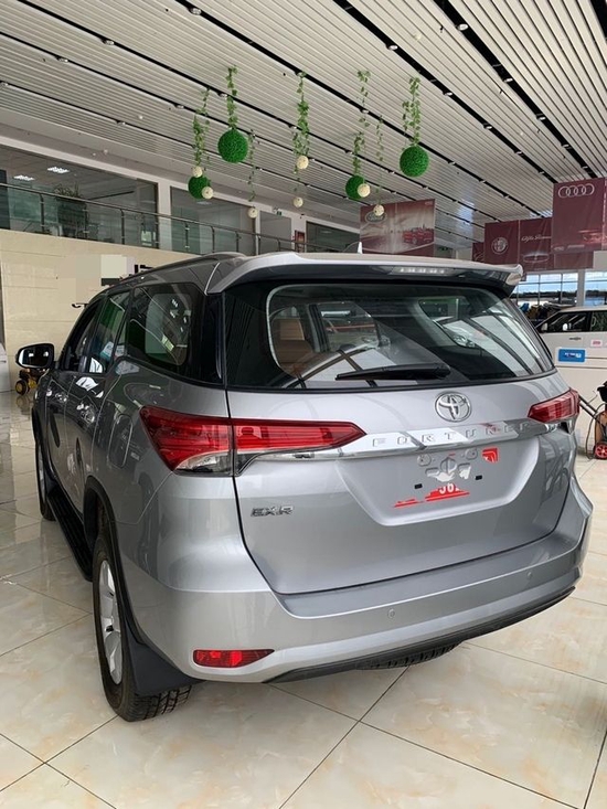 2020款丰田穿越者2700国五现车包税价格