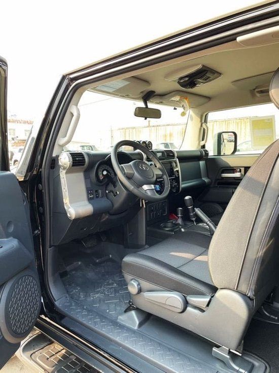 2022款丰田fj酷路泽国六报价58万起售