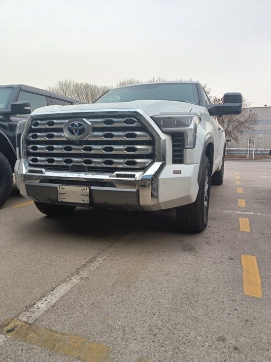 23款丰田坦途35tt五月冲量钜惠40余万