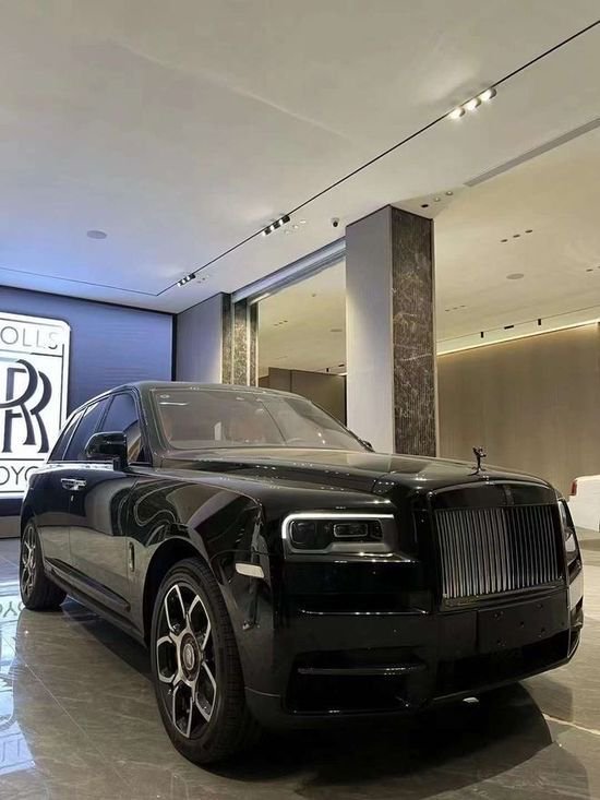 24款劳斯莱斯库里南深圳福田展厅现车