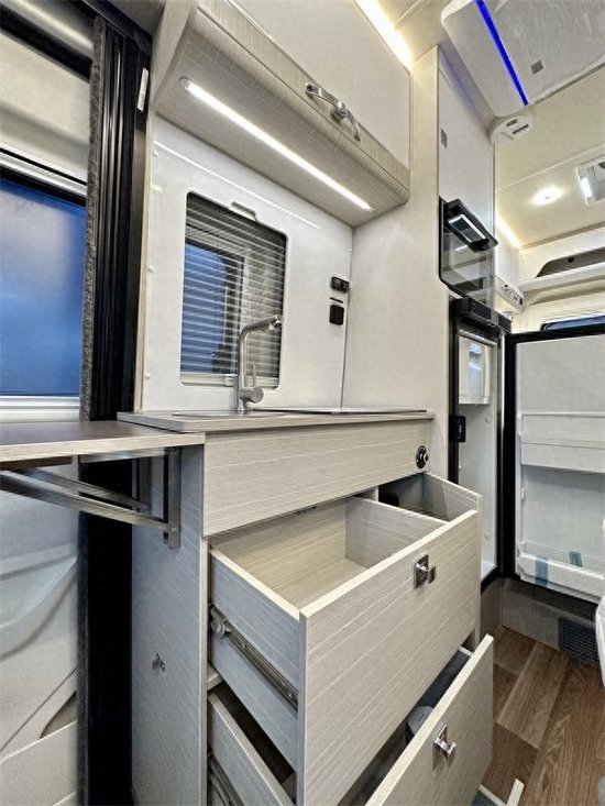 瑞弗启界r600房车直降十万现车抢购