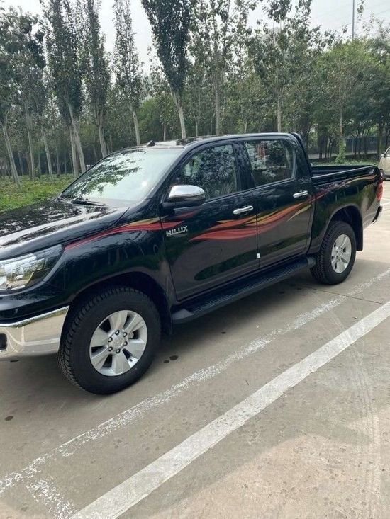 23款丰田海拉克斯28t柴油中东小强35万