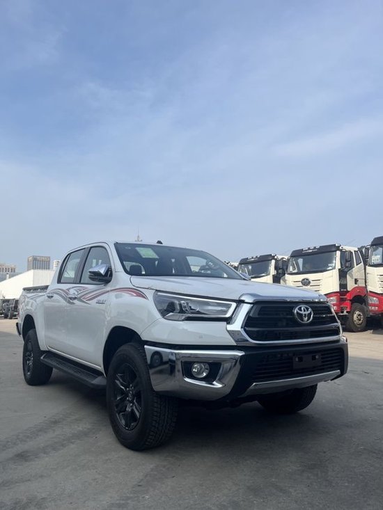 2023款丰田海拉克斯2.8t柴油 33万起价_天津汽车网_新浪汽车_新浪网