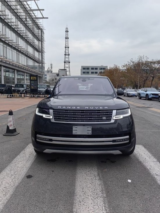 2024款路虎揽胜行政44t加长版港口优惠