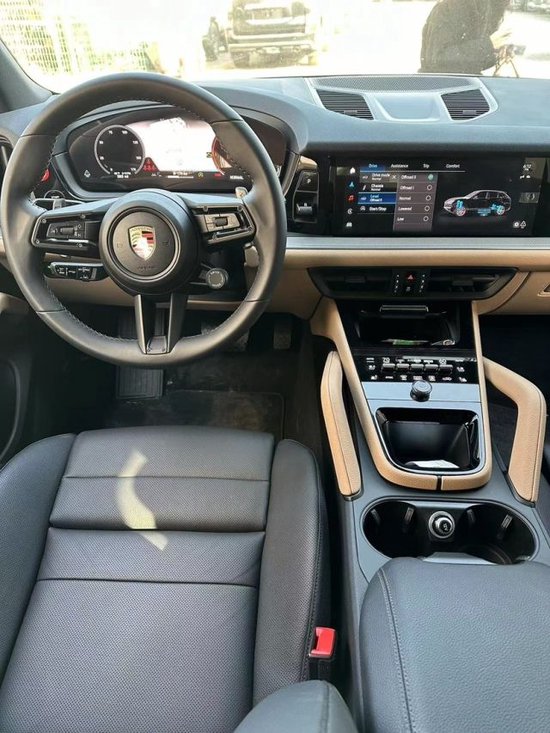 24款保时捷卡宴30最新改款现车95万起