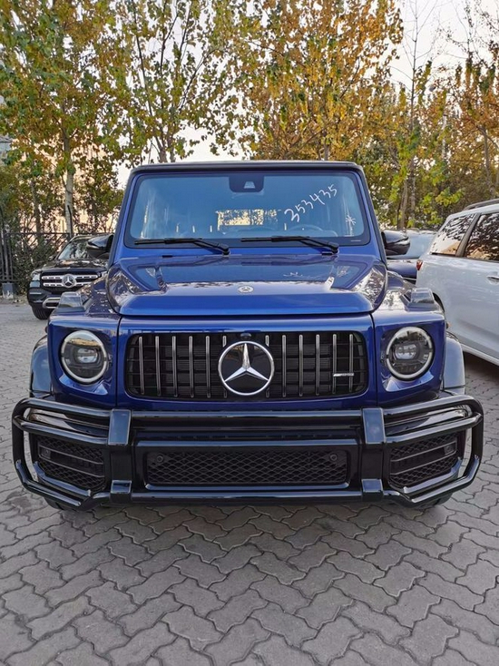 21款奔驰g63amg随时提出色性能国六现车