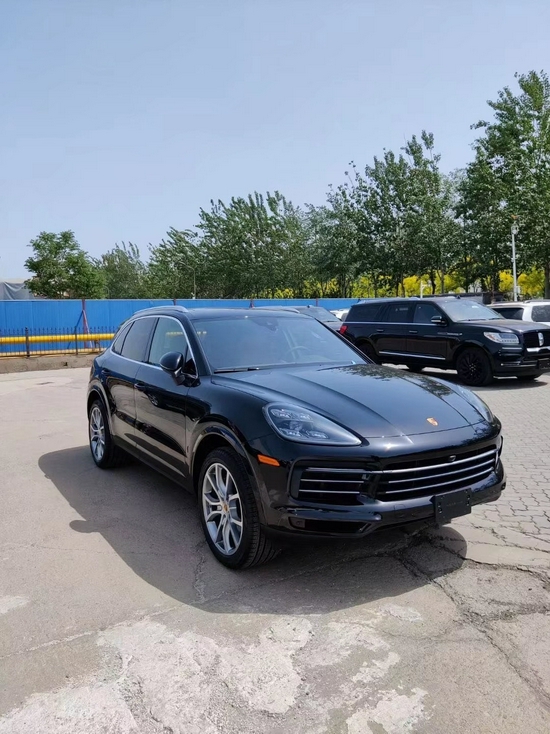 21款保时捷卡宴30黑红港口国六直降