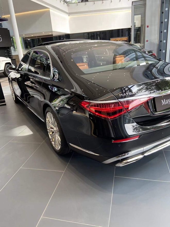 2022款奔驰迈巴赫s580现车配置参数报价