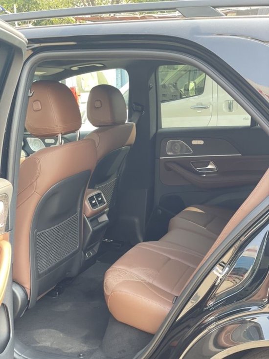 2024款奔驰gle450价格75万起颜色多选