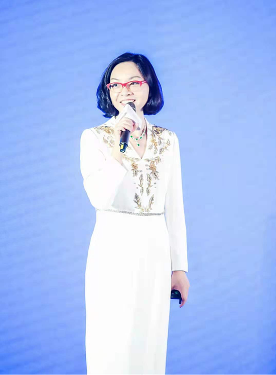 天津市湖北武汉商会首任会长,菁英汇投资创始合伙人杨莹博士