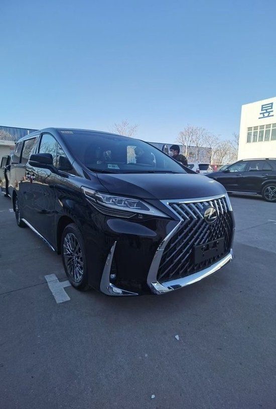 22款雷克萨斯lm350商务车35l汽油价格