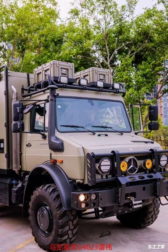 2023款乌尼莫克u4023内饰尊贵私人定制