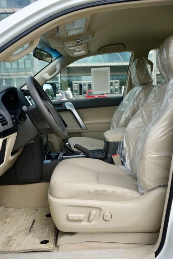 20款霸道4000详细参数价格比去年涨8万！