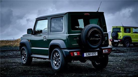 2019款吉姆尼15自然吸气热血方钢来到中国