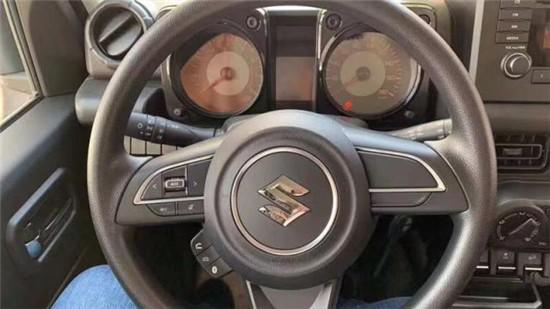 2020款铃木吉姆尼现车九月金秋特享优惠