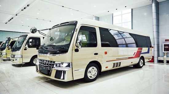 丰田考斯特9座价格商务车豪华版配置