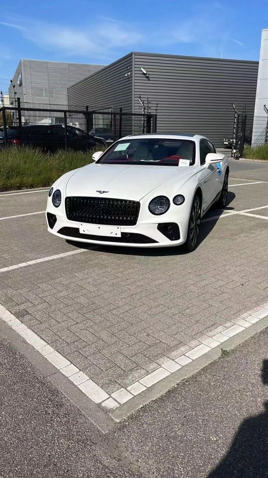 2024款宾利欧陆gt 4.0t最新到货价格-新浪汽车