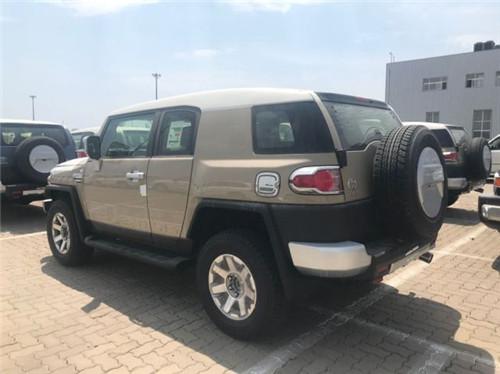 2020款丰田FJ酷路泽中东版天津最新报价