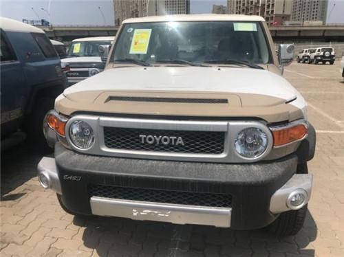 2020款丰田FJ酷路泽中东版天津最新报价