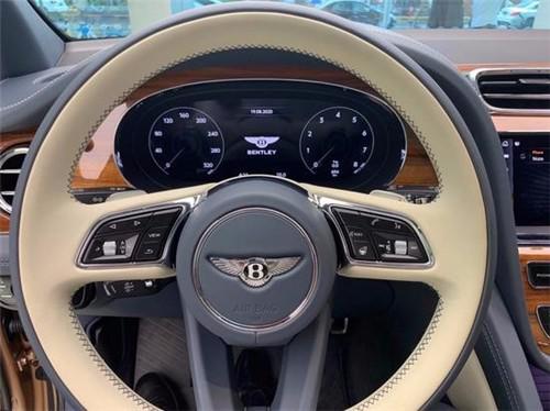 21款宾利添越 定位高端奢华配置惊艳夺目