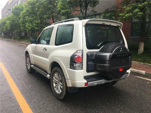 三菱帕苈辷87短轴两门版现车直降3万