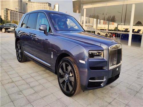 2019款劳斯莱斯库里南闪亮登场熠熠生辉