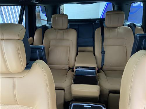 2020款路虎创世加长5.0商业人士出门必备