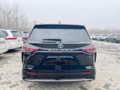 2021款丰田塞纳2.5油电混合动力到店